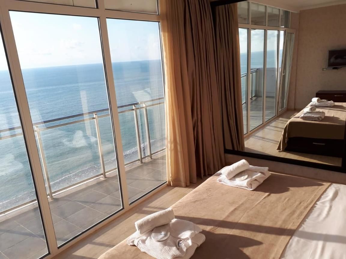 Отели типа «постель и завтрак» ORBI Residence On Black Sea Coast Батуми-14