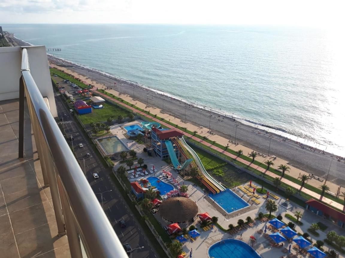 Отели типа «постель и завтрак» ORBI Residence On Black Sea Coast Батуми-40