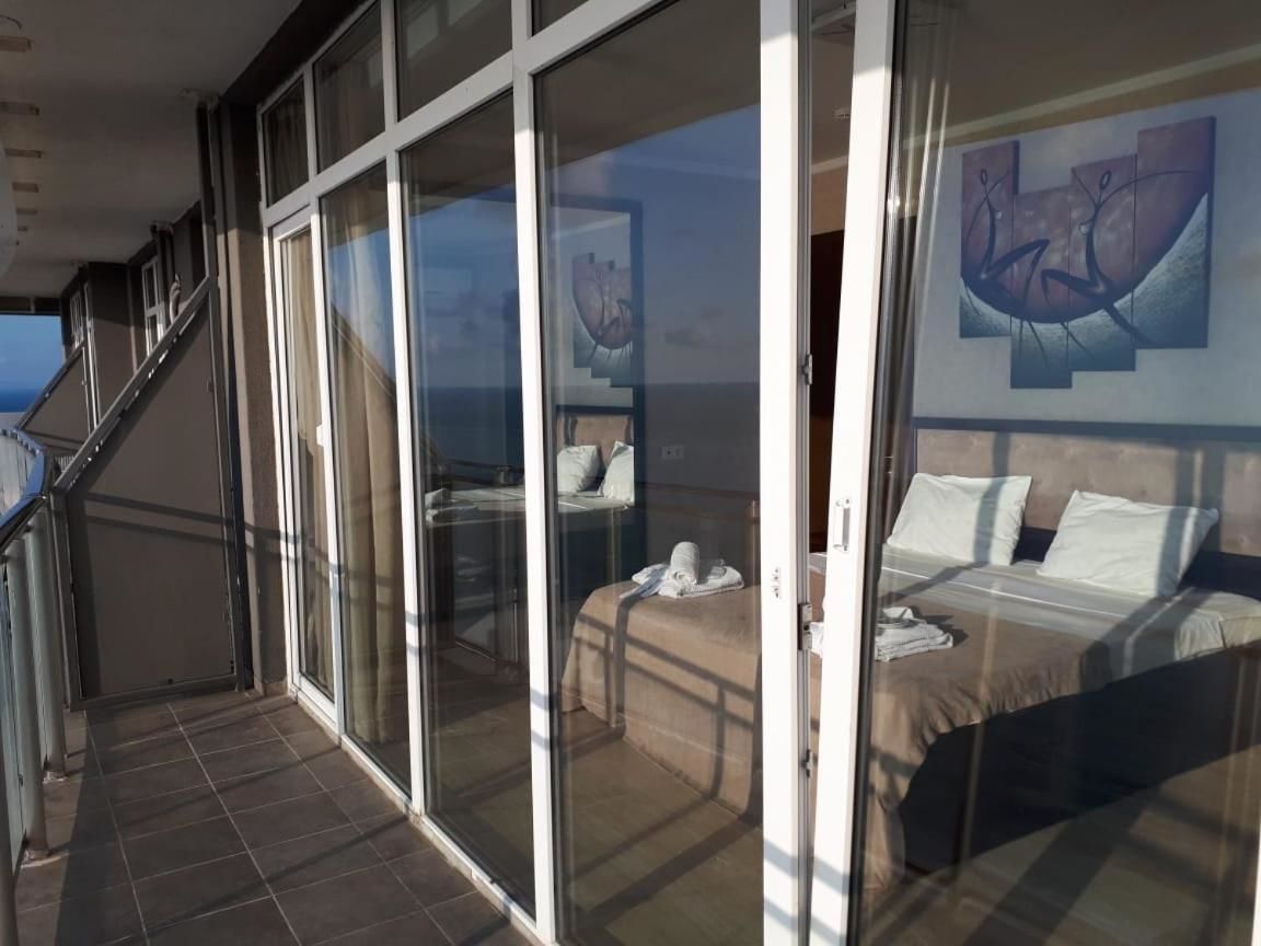 Отели типа «постель и завтрак» ORBI Residence On Black Sea Coast Батуми-41
