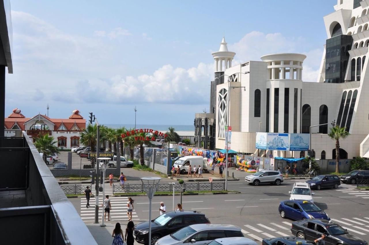 Отели типа «постель и завтрак» ORBI Residence On Black Sea Coast Батуми-42