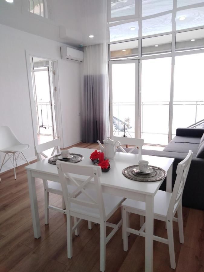 Отели типа «постель и завтрак» ORBI Residence On Black Sea Coast Батуми-8