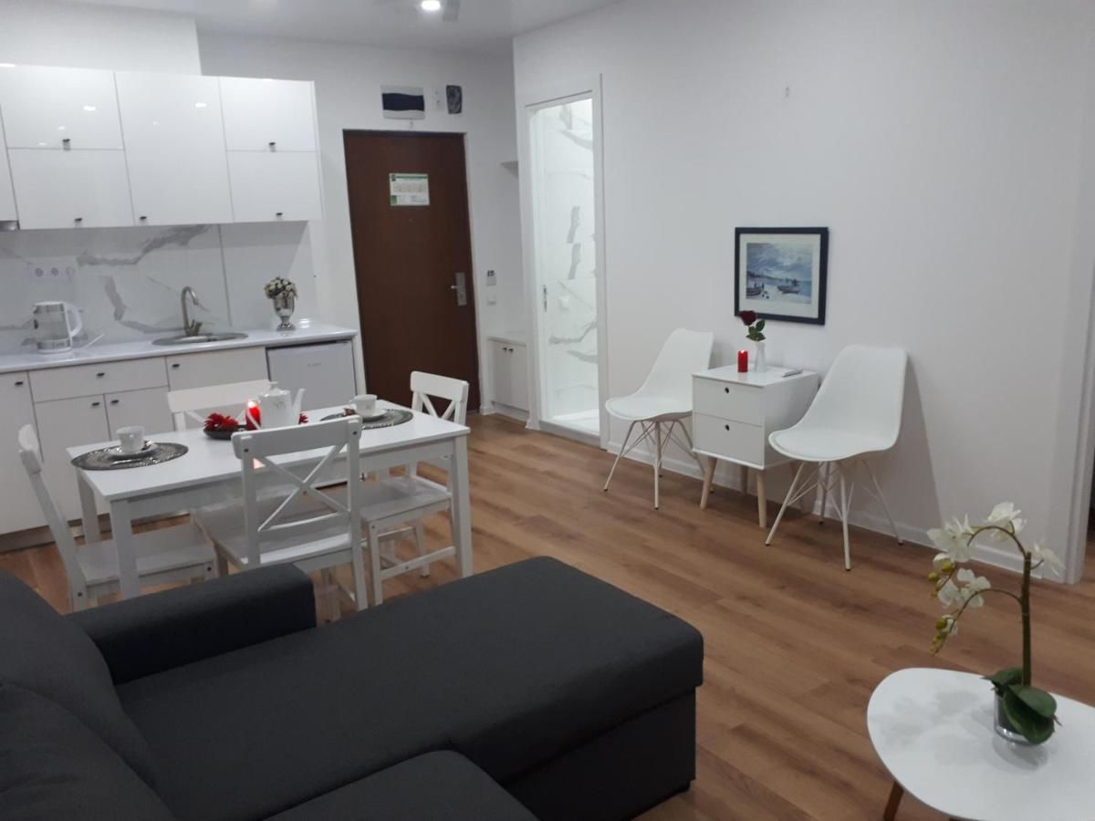 Отели типа «постель и завтрак» ORBI Residence On Black Sea Coast Батуми-9